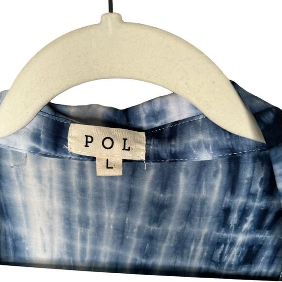 POL Women's Short Sleeve Collared Button Up Shirt Blue White Size Medium - Picture 3 of 6